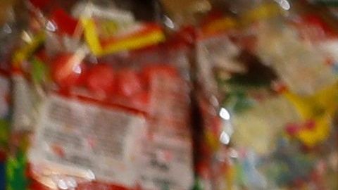 VIDEO: Niño recibe carbón de Santa Claus; su reacción cautiva en redes y dice que será para la “carnita” asada