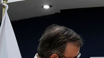 Marcelo Ebrard recibe a grupo de mujeres afganas que solicitaron asilo en México.