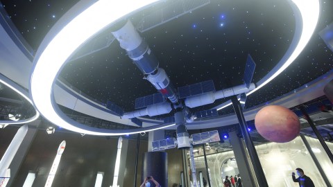 China acusa que satélites Starlink de Elon Musk casi chocan con su estación espacial Tiangong