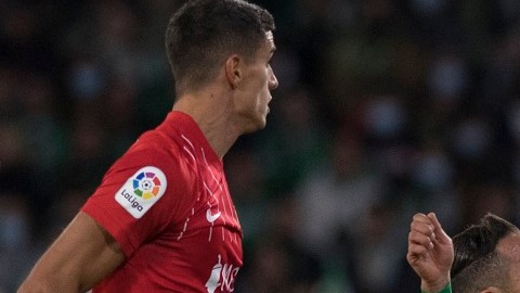 Andrés Guardado ya fue apartado por el equipo para evitar contagios.