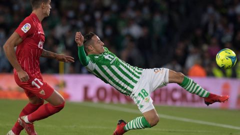 Andrés Guardado ya fue apartado por el equipo para evitar contagios.