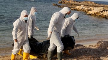 Tragedia de migrantes en Libia, hallan 28 cadáveres en costas de Trípoli
