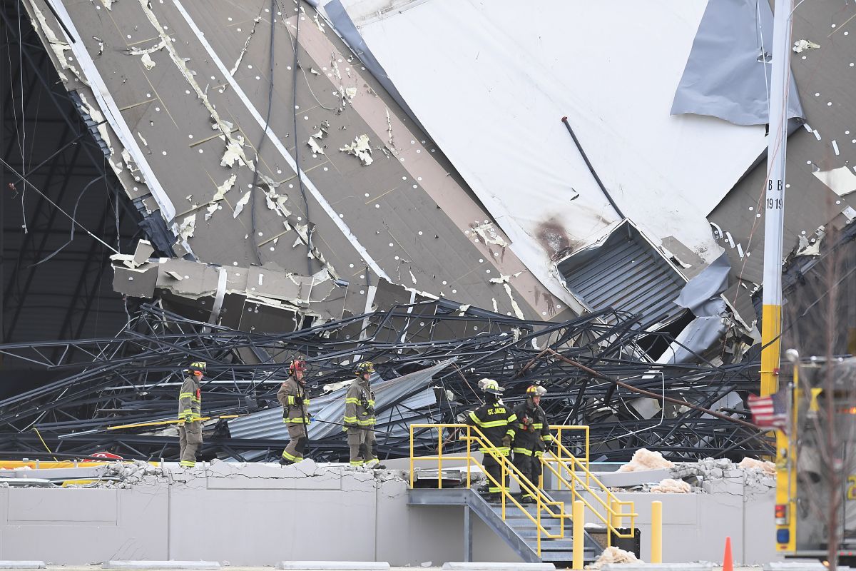 Death toll at Amazon warehouse destroyed by tornado in Illinois rises