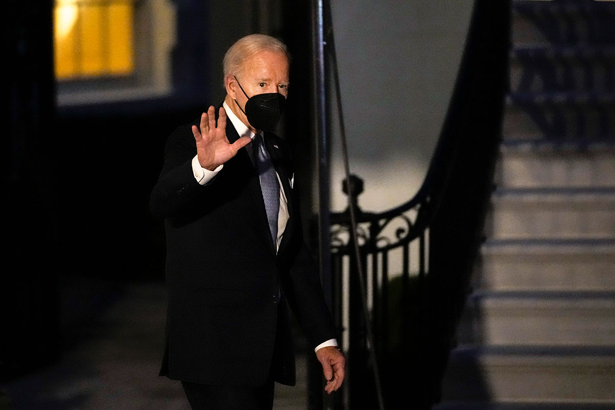 Joe Biden tests negative for COVID-19 after trip with official who was infected