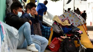 Migrantes en caravana en la Ciudad de México.