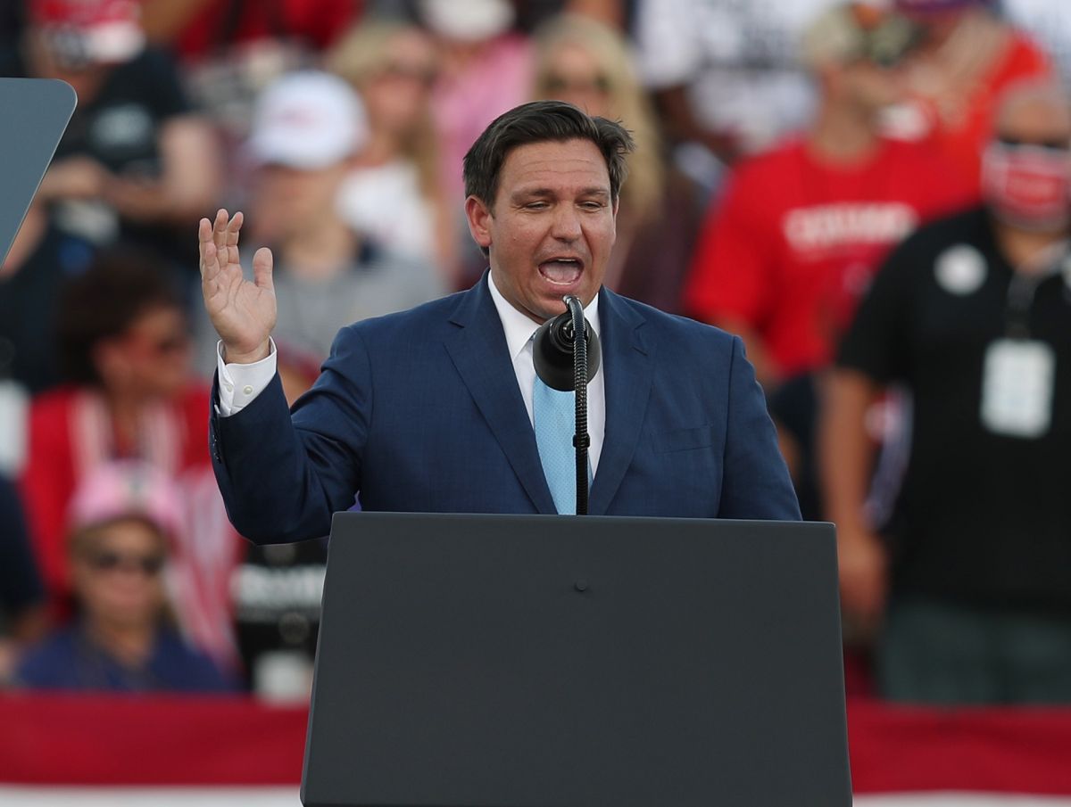 Ron DeSantis, gobernador de Florida, empuja leyes que compliquen