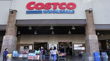 Empleada de Costco se vuelve viral al anunciar su salario y su ocupación en la tienda.