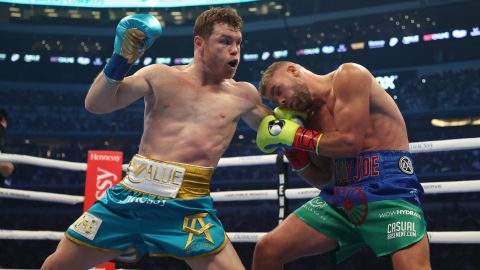 Saúl Álvarez vs. Billy Joe Saunders