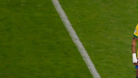 Neymar y Lionel Messi encabezaron la lista del once ideal del 2021.