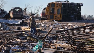 Autoridades de EE.UU. confirman 78 muertos por tornados