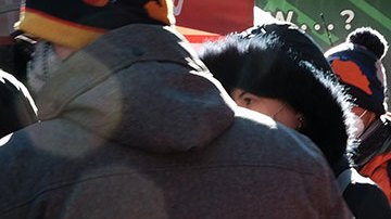 Ómicron ya es la variante de la COVID-19 que más contagia en Estados Unidos, según los CDC