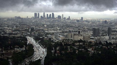 Serie de tormentas invernales impactarán desde este martes el sur de California