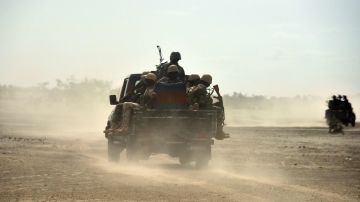 Enfrentamiento en puesto militar en Níger deja más de 100 muertos