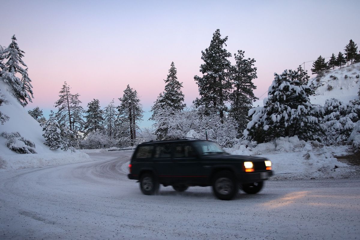 Fuertes nevadas se han registrado en la Sierra Nevada, cerca de Sacramento.