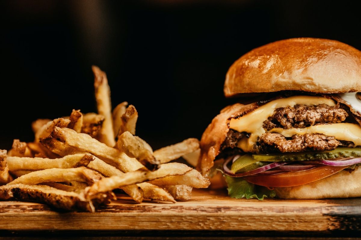Gordon Ramsay offers vegan burgers at his Chicago restaurant