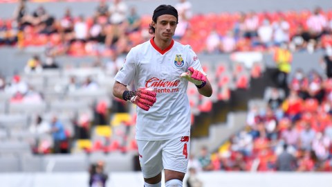 Toño Rodríguez en partido de Chivas contra Atlas del Clausura 2021.