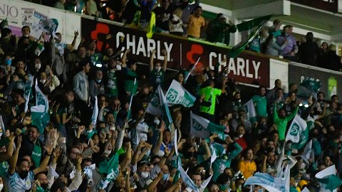 El conjunto esmeralda abrió el marcador con un gol de Ángel Mena.