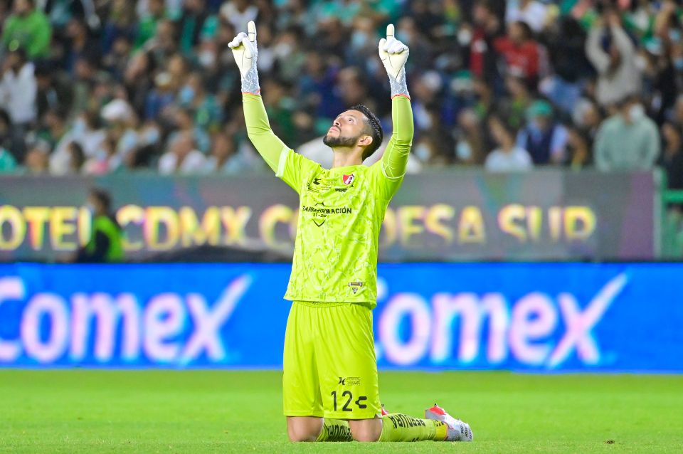 Atlas renovó el contrato del portero colombiano Camilo Vargas hasta 2026 La Opinión
