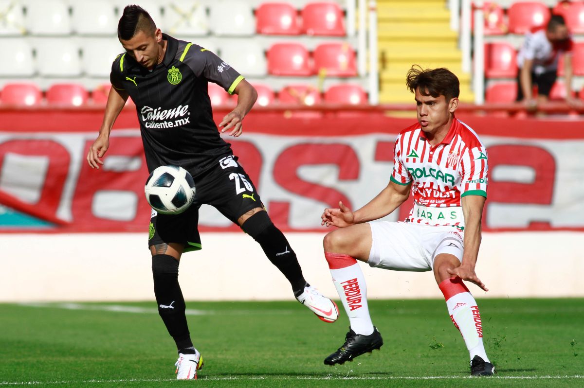 chivas-se-emociona-con-el-piojo-roberto-alvarado-est-encendido-y