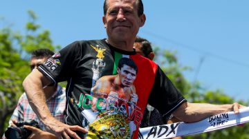 Julio Cesar Chavez, durante el entrenamiento público previo a la función de box Tributo a los Reyes. Celebrado en la Plaza Liberación.