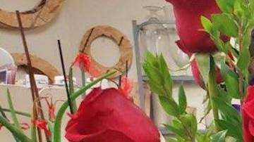 Maribelia Duarte, encuentra su vocación en los arreglos florales. (Cortesía)