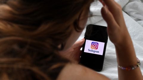 Millones de mujeres han sido blanco de pornografía de venganza falsa, a través de aplicaciones tecnológicas
