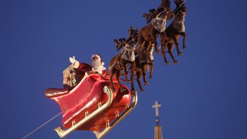 NORAD rastrea el viaje de Santa Claus alrededor del mundo, y nos da detalles como el peso de los regalos y velocidad de los renos