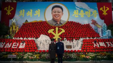Prohibido reír en Corea del Norte durante 11 días para conmemorar el décimo aniversario de la muerte del exlíder Kim Jong Il
