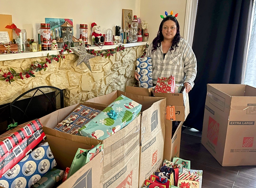 Cancer survivor who can’t be a mother delivers hundreds of toys at Christmas
