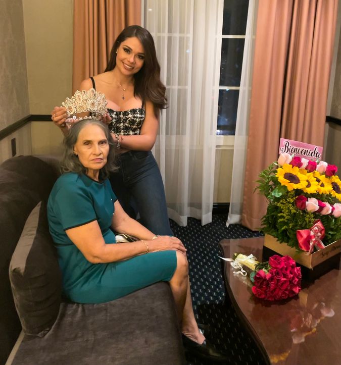 Sirey Morán se reencuentra con su abuela en Honduras