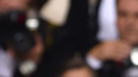 Thalía confiesa el peso de su vestido de novia.