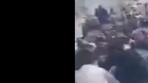 Momento exacto que sicarios disparan en pleno funeral.