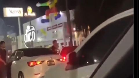 Video de policías presuntamente dejando escapar integrantes del Cártel de Sinaloa.