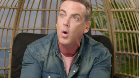 Carlos Ponce, el conductor de 'Por Amor o Por Dinero'.
