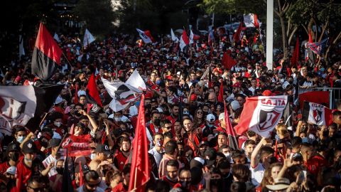 La afición celebra en las calles de Guadalajara el campeonato del Atlas.