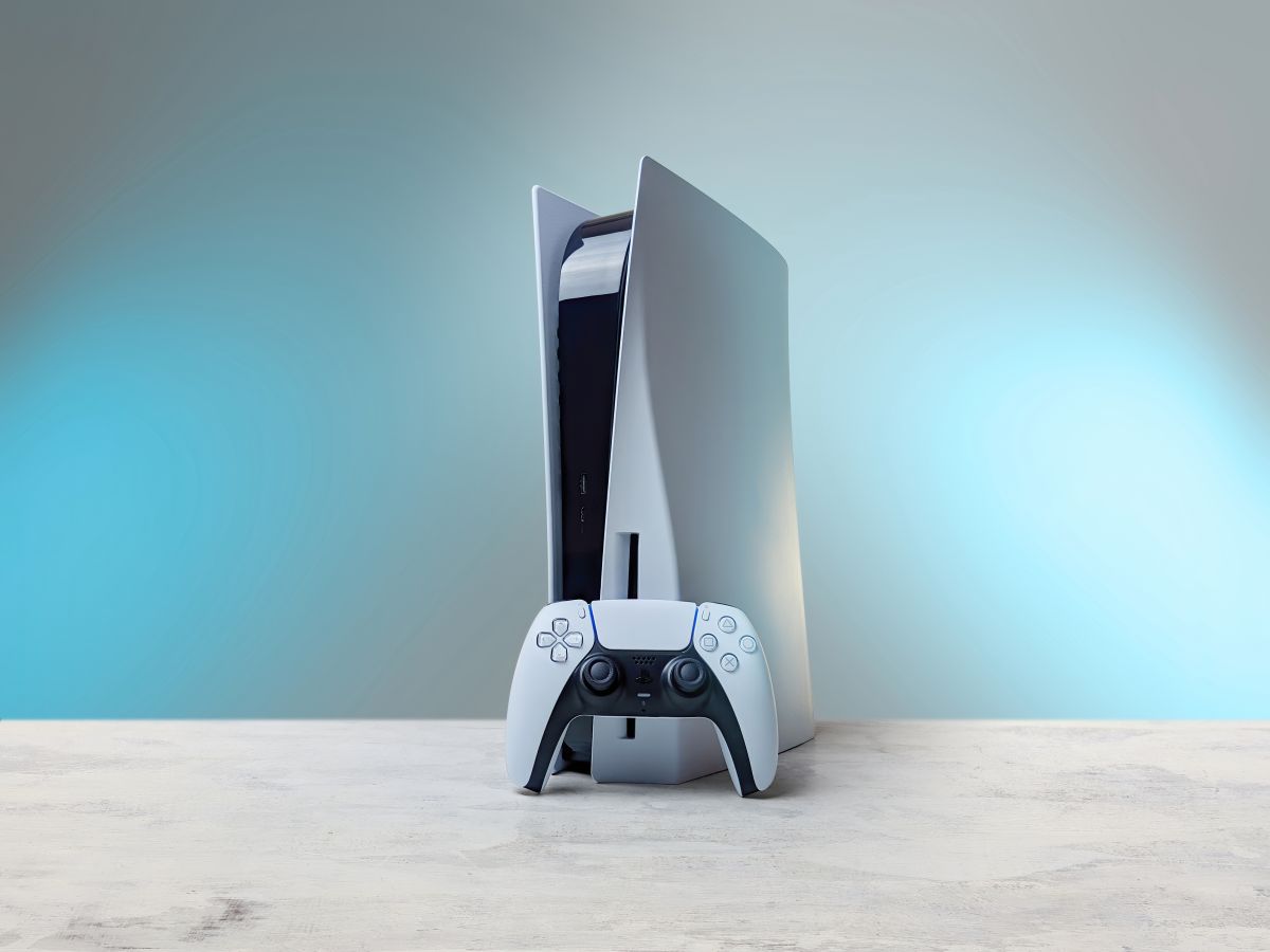 La nueva versión del PS5 cuenta con un sistema de refrigeración líquida que ofrece un mejor desempeño