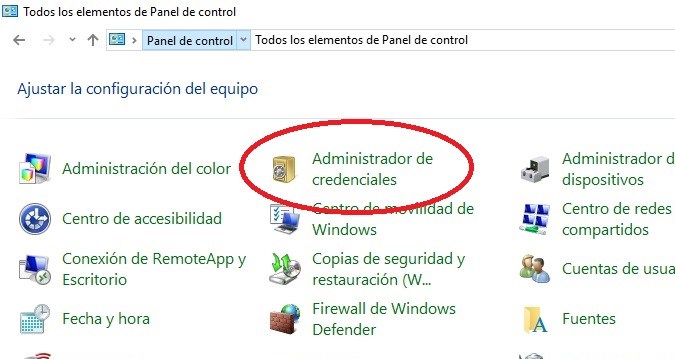 Captura de pantalla del panel de control de Windows mostrando todos sus elementos