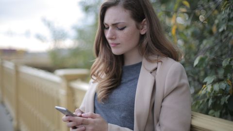 Los signos que practican el “ghosting” no responden mensajes ni dan señales de vida.