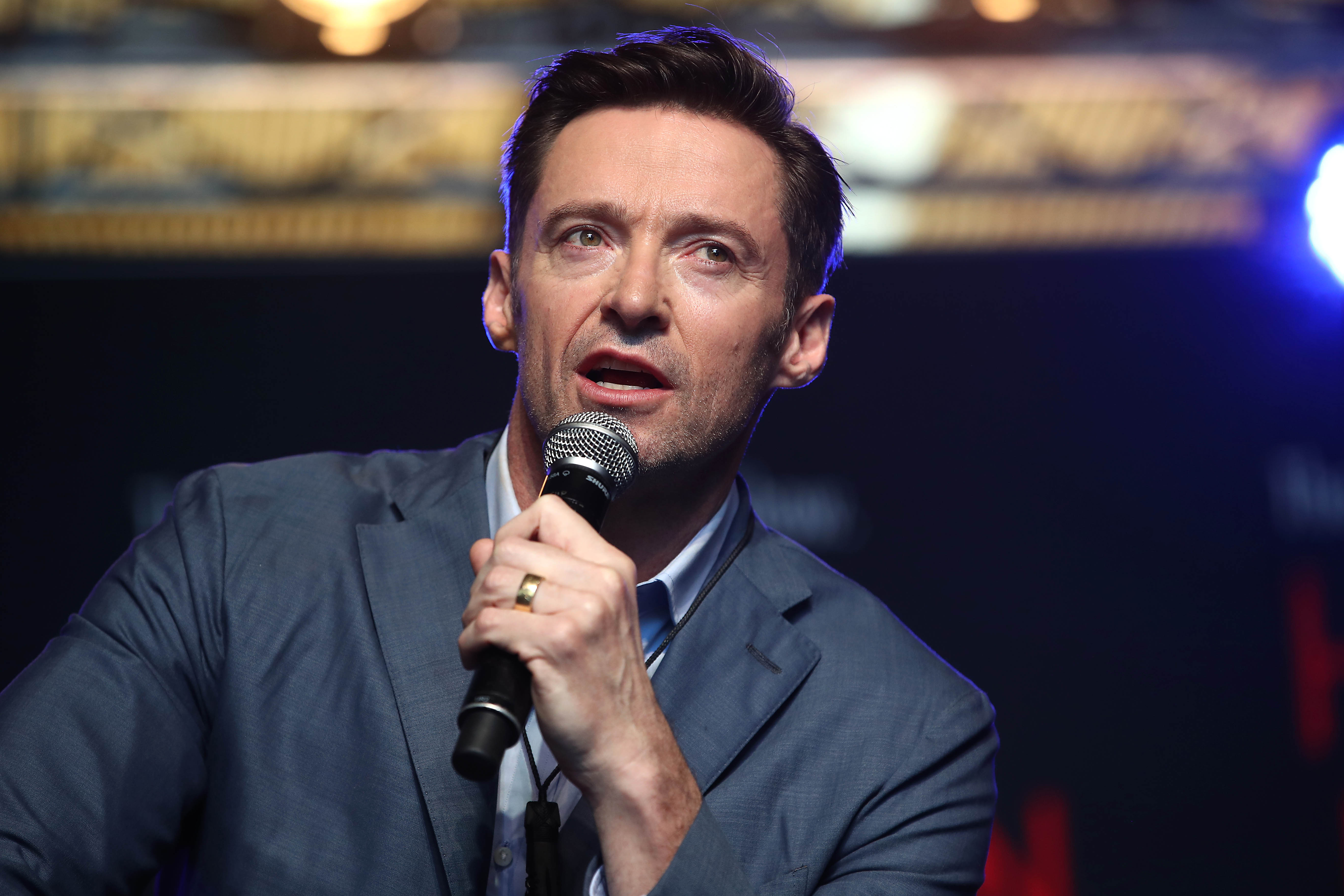 Hugh Jackman Da Positivo A COVID-19 Y Cancelan Obra De Broadway - La ...