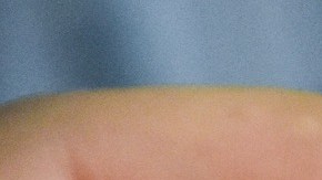 Foto de una tarjeta de identificación en blanco