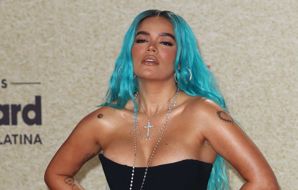 Karol G’s sister moves her prominent rear when dancing to a reggaeton hit