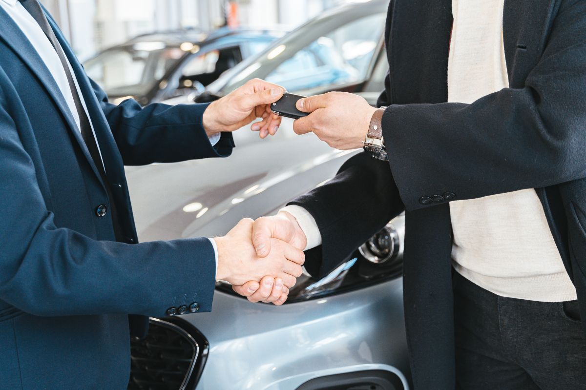 El alquiler de autos nuevos en Estados Unidos puede llevarse a cabo de varias maneras.