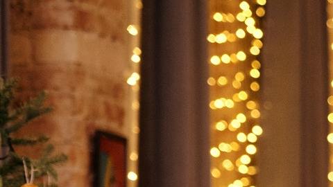 Una opción creativa e innovadora es comprar los obsequios navideños usando la astrología.