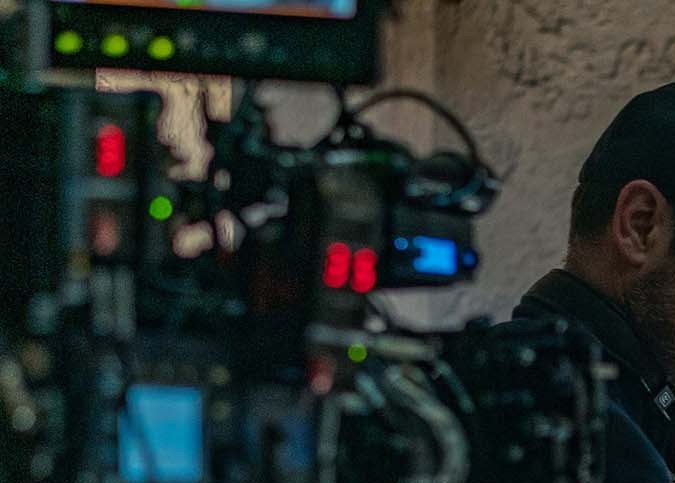 Matthew Vaughn, Robert Aramayo y Ralph Fiennes durante el rodaje.