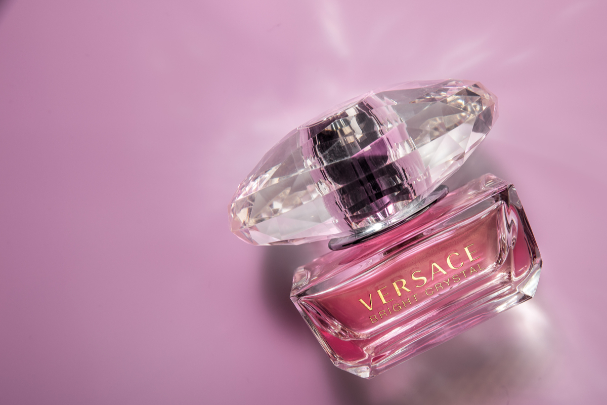 Los perfumes Versace son sinónimo de elegancia y sofisticación