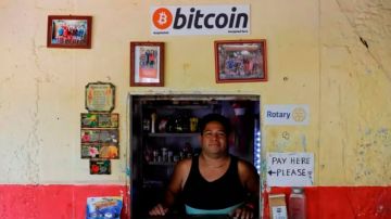 Por qué el FMI insta a El Salvador a retirar el bitcoin como moneda de curso legal