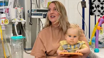 La "nueva vida" del bebé que recibió gratis un tratamiento con el medicamento más caro del mundo