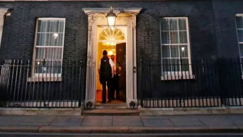 "Partygate": 4 preguntas para entender el escándalo por las fiestas del gobierno de Boris Johnson durante el confinamiento en Reino Unido