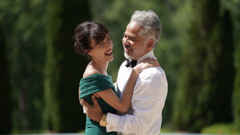 Cecilia Suárez y John Ortiz en una escena de 'Promised Land'.