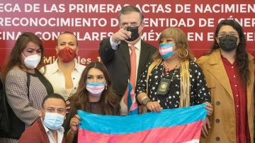 México entrega primeras actas de nacimiento a personas trans migrantes en el exterior